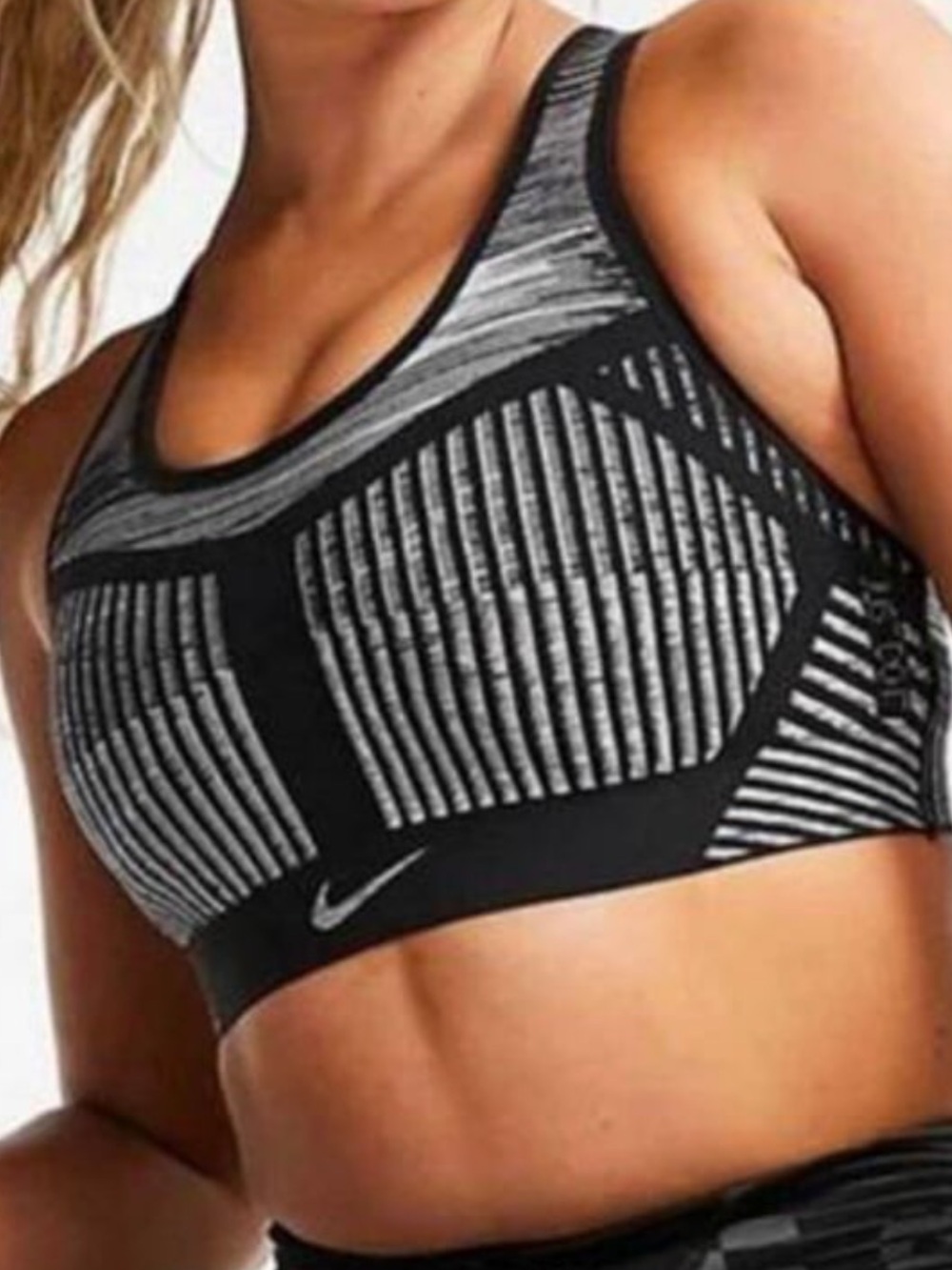 Nike FE/NOM Flyknit High-Support Non-Padded Sports Bra